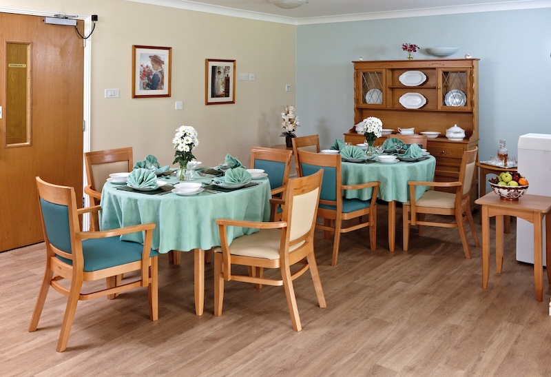 Dining room with blue tablecloths